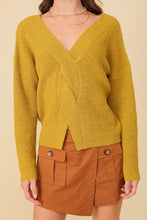 Load image into Gallery viewer, V Neck Center Point Cable Knit Sweater
