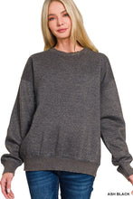 Load image into Gallery viewer, FLEECE ACID ENZYME WASHED ROUND NECK SWEATSHIRTS
