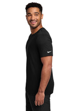 Load image into Gallery viewer, Nike performance short sleeve
