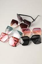 Load image into Gallery viewer, High Fashion Metal Square Frame Sunglasses
