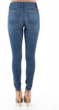 Load image into Gallery viewer, Judy Blue Jeans - Handsand Rayon Skinny
